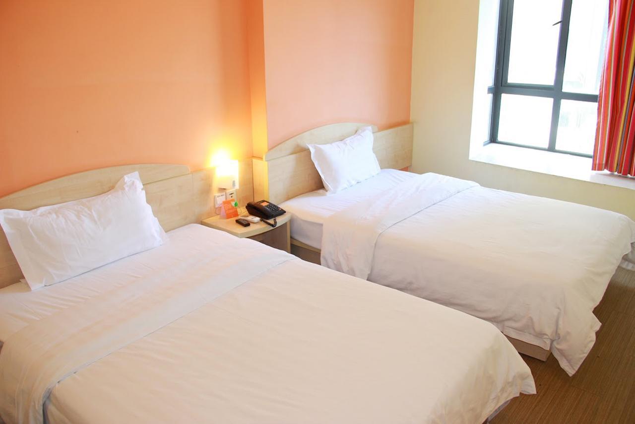 7Days Inn Huludao Xingcheng Hot Spring Street Esterno foto